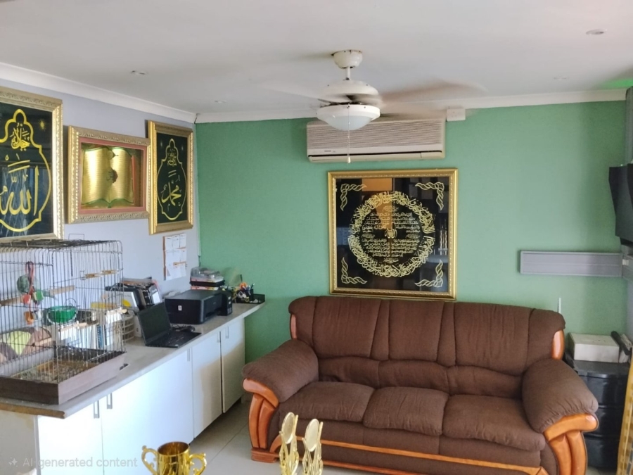  Bedroom Property for Sale in Beacon Valley Western Cape